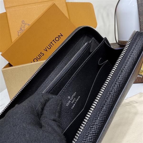 2026122105450387 420